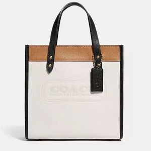 Coach Field Tote 22 in Colorblock